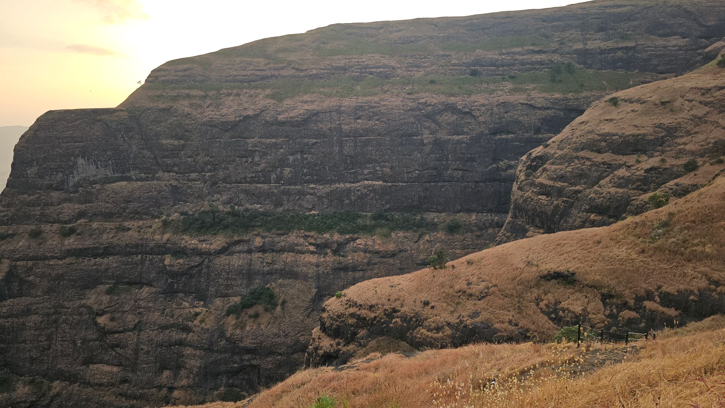 Descend route to Udadavne